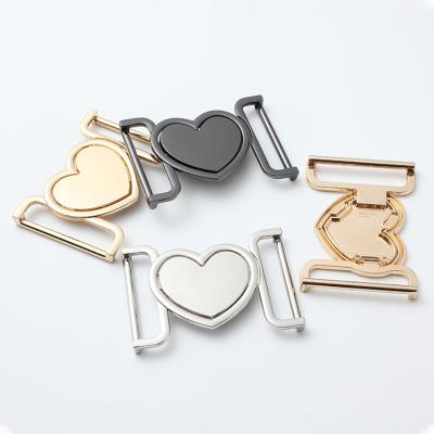 China Bags Heart shaped fashion belt buckle Inner bore 30MM 40MM metal heart fashion belt buckle for sale