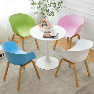 China NEWRGY 6 Chair Modern Curved Back Plastic Dining Chair Solid Wood Modern Dining Table Chairs Hotel Cafe Chairs Dining Table Sets for sale