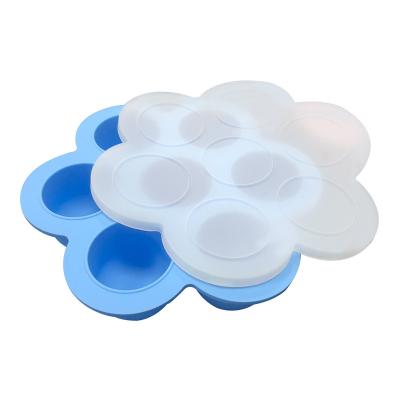 China Viable Flexible Ice Maker Reusable Ice Stick Trays Silicone Ice Cube Mold Trays With Lid for sale