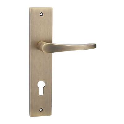 China Modern Classic Design Flat Door Handle Door Hardware Lock Zinc Alloy Lever Handle for sale