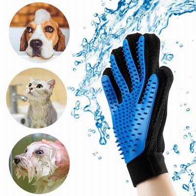 China Stocked Dog Grooming Deshedding Brush Glove Silicone Pet Hair Removal Brush Bath Feed Stabilized Pet Combs Gloves for sale