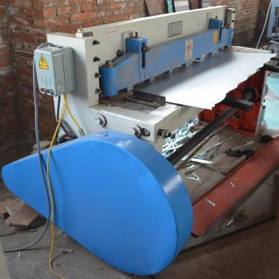 China Hotels Shearing Machine 4mm*2500 Hydraulic Shear Steel Plate Cutting Machinery Steel Plate Shear for sale