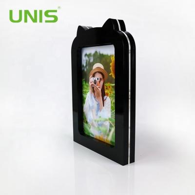 China UNIS Custom 2022 Latest Cat Picture Frame Black Acrylic Photo Frame Eco - Friendly And Handmade for sale