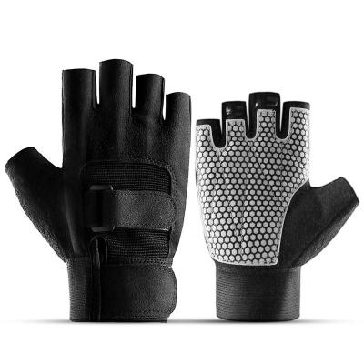 China Comfortable Boxing Sports Adjustable Gloves Weightlifting Workout Fitness Training Gloves Gym for Men and Women for sale