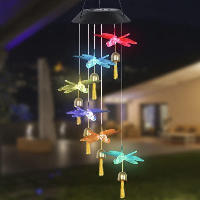 China Solar Powered Hanging Wind Chimes Led 7 Color Changing Waterproof Light Moving Dragonfly Light Sensor Light 7 Color Night Chimes with Bell for Patio Garden for sale