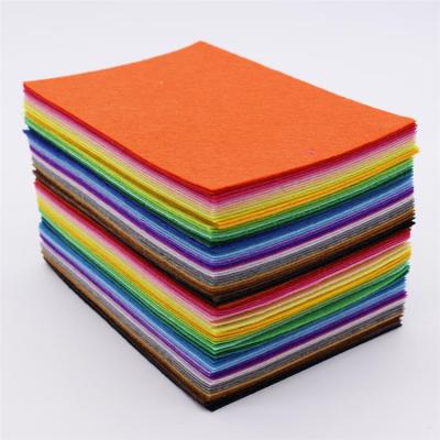 China Sustainable Matching Colored Polyester Embroidery Nonwoven Craft Felt Nonwoven Fabric for sale