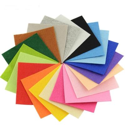 China Wholesale High Quality Felt Nonwoven Viable Craft Needle Punched Fabric 100% Polyester Roll Colorful Wrapping for sale