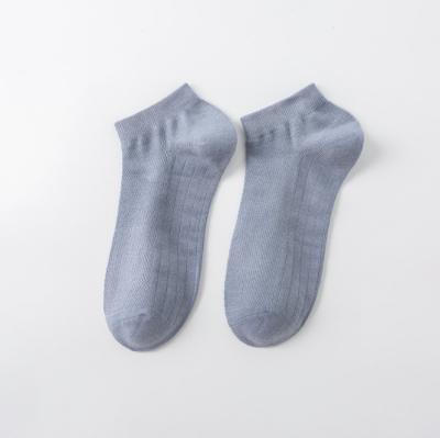 China XINQI Sporty OEM/ODM thongs men's ankle socks wholesale cotton summer thin comfortable casual men's breathable socks for sale