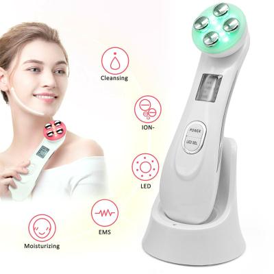 China Skin Tightening Handheld Face Beauty Equipment Led Light Therapy Anti Wrinkle Skin Tightening EMS Radio Frequency Beauty Device for sale