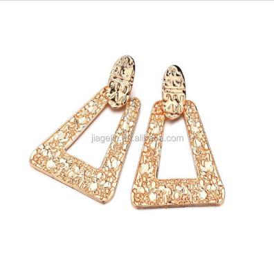 China Hot Selling TRENDY Exaggerated Retro Geometric Style Alloy Earrings Long Texture Personalized Earrings for sale