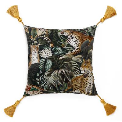 China Tiger Print Fabric For Cushion Viable Blanket Wild Animal And Winter Cushion Cover With Tassel for sale