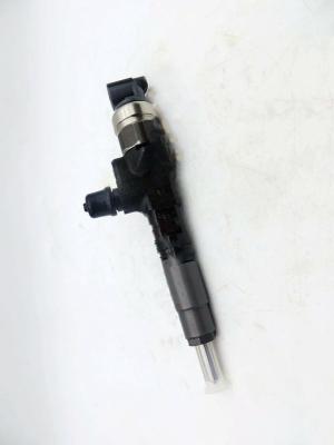 China KUBOTA V2607 1J705-53051 Denso Common Rail Injector / Car Engine Injector 295050-1330 for sale