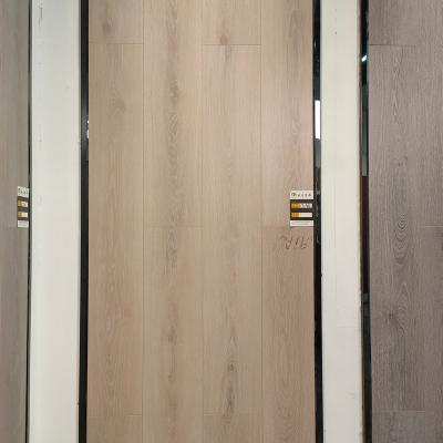 China Sealing Waxed 8mm Traditional Grade HDF 830kg/m3 AC4 Wearlayer Laminate Flooring Floating Floor Piso Laminado Laminate Flooring for sale