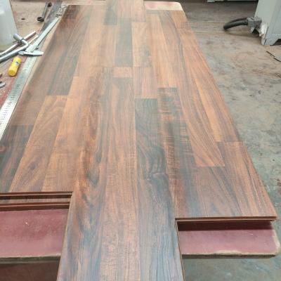 China spc/PVC vinyl click flooring pisos de vinilo pvc traditional laminate flooring for sale