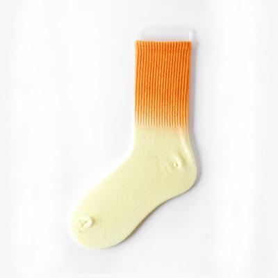 China 2022 Fashion Cotton Supplier Comfortable Sports Socks Viable Breathable Socks for sale