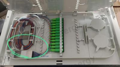 China 1U/2U Fiber Patch Panel Cassette met 1/2/4 Splice Trays voor Single / Multi-Mode Fiber (48/96 vezels) Te koop