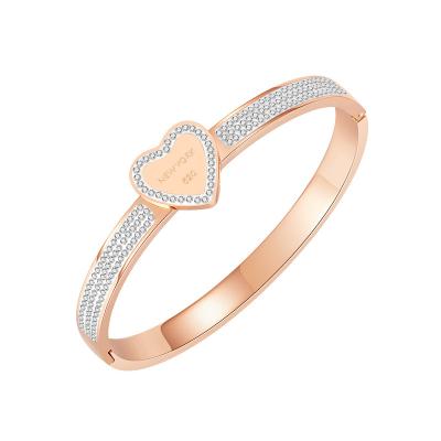 China 2021New FASHIONABLE Design Sense Love Zircon Internet Celebrity Stainless Steel Heart Inlay Women Bracelet Ornament 2021New for sale