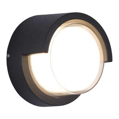 China Nice Light Modern Hot Sales Bracket Quality Led Wall Light Nordic Modern Indoor Outdoor Led Wall Lamp Plastic Waterproof for sale