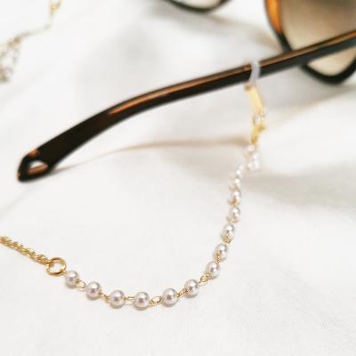 China Environmental Friendly Fashion Anti-lost Pearl Face Msks And Glass Holder Chain Necklace Strap Lanyard for sale