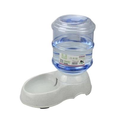 China Automatic Automatic Drinking Water Dispensers Pet Feeder For Large And Medium Dogs And Cats for sale