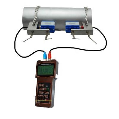 China Handheld Ultrasonic Clamp On Flow Meter IP68 Portable Hydraulic Flow Meter en venta