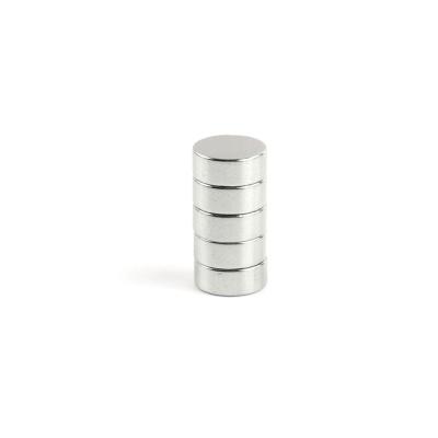 China Industrial Neodymium Magnet 8X3Mm Disc N52 Ndfeb Magnets Neodium Round Magnet Kotak 25X10X3 for sale