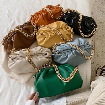 China Fashion Fashion Girl Purses 2023gold Thick Chain Bags Fashion Designer Purses Ladies Shoulder Wrinkle Cloud Bag Size Big Chain Cloud Bag for sale