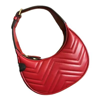 China The other shoulder bag 2022 new high quality half-moon portable bag Lady's shoulder bag fashionable chain crescent simple armpit bag for sale