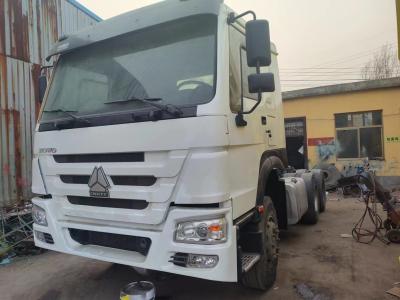 China Sinotruck HOWO Tractor Truck 6*4 in White 10 Wheels for Your Heavy Load Transportation for sale