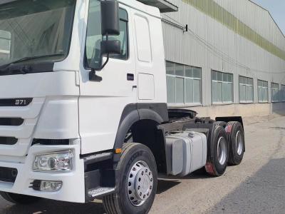 Китай Sinotruk HOWO 6*4 Тракторный грузовик Правое управление 6800*2496*2950 мм В употребленном состоянии продается