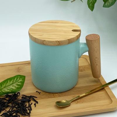 China Sustainable Good Quality 13 Ounce Handle Tumblers Wooden Sublimation Mug Custom Ceramic Coffee Mug With Bamboo Lid for sale