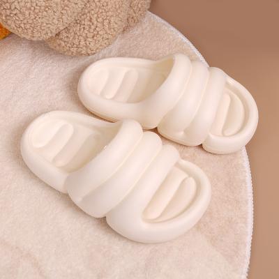 China Cushioning New Design Couple Slippers Lightweight Home Ladies Slippers Flat Shoes And Sandals for sale