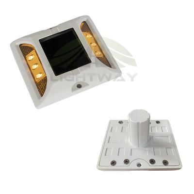 China Reflective Aluminum Plastic Solar Road Markers 4pcs LED Solar Power Deck Light for sale