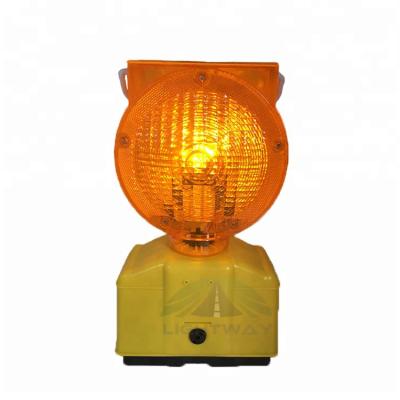 China PS Mask + PE Plastic Base Amber Yellow Solar Barricade Warning Light For Road Safety Manufacturer for sale