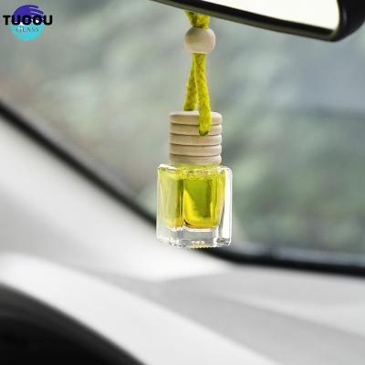 China Eco-friendly Hot sale Automobile diffusion Pendant Empty Glass Perfume Diffuser Air Freshener Car Fragrance Bottle container for sale