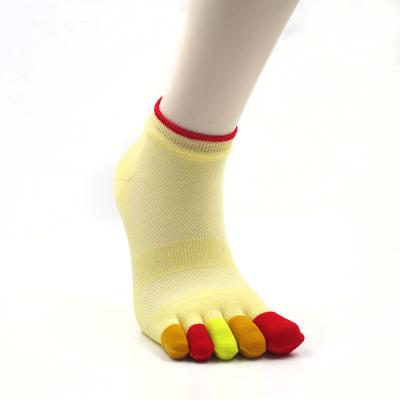 China Popular Colorful QUICK DRY 5 Toe Socks Women's Toe Socks Five Finger Shorts for sale