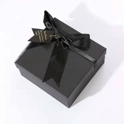 China Recycled Materials Luxury Design Elegant Printing Gift Box Custom Packaging for sale