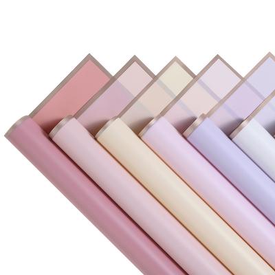 China 20pcs Frame 100% Matt Film Bouquet Flower Wrapping Paper Recyclable Gold Waterproof Paper for sale