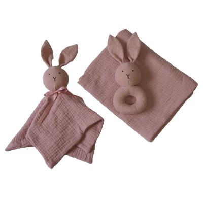 China Customized Solid Design PORTABLE Baby Comforter With White Noise Rabbit Baby Comforter for sale