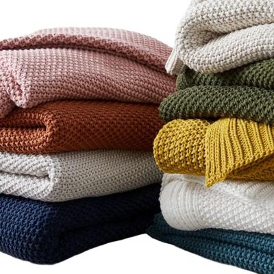 China 2022 Moq Hot Selling Classic PORTABLE Cheap Wholesale Low Knit Blankets Cotton Knitted Blanket for sale