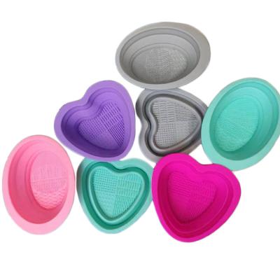 China Multifunctional Folding Brush Beauty Silicone Heart Tool Makeup Brush Cleaning Foldable Cleaning Bowl for sale