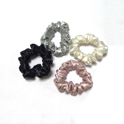 China Fashion Women Hair Scrunchies Elastic Hair Bands Custom Pure Silk Hair Bands for sale