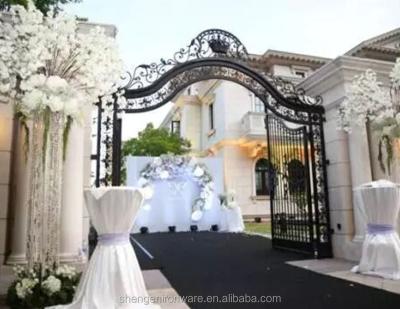 China Easily Assembled Luxury Driveway Iron Gate For Villa for sale