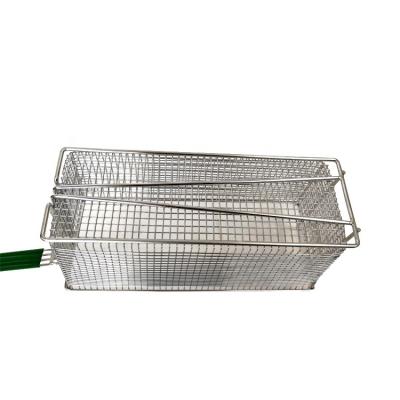 China Sustainable Kitchen Metal Fried Chicken Chip Stainless Steel Fry Basket With Long Handle for sale