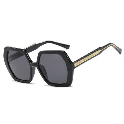 China 2021 trend sunglasses women sunglasses 95245 injection polarized plastic shades wholesale customized sun gafas de sol for sale