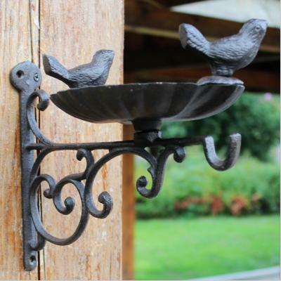 China Receive one birdfeed bowl decoration per yard classic outdoor European style two-bird hook cast iron decoration for sale