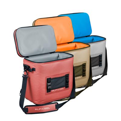 China Factory Waterproof Supply Customized Logo With Bottle Drink Food Lunch Cooler Fully Waterproof Bag for sale