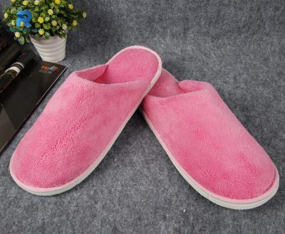 China Fashion/Comfortable/Durable Coral Fleece Closed Toe Pink Indoor Home Hotel Thick Unique Lady Slippers for sale