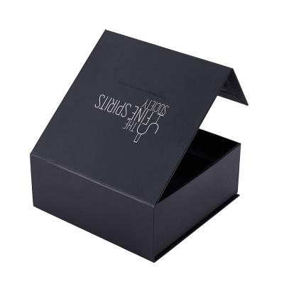 China Custom Made Luxury High Quality Rigid Logo Printed Black Corrugated Mailer Materials Gift Box Recycled Paper Box Men Set With Cloth For Clothing for sale