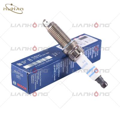 China High Sensitivity Platinum BMW Motoren Werke Spark Plug ZR5TPP330 8165 Spark Plug 9.5X2.5X2 cm for sale